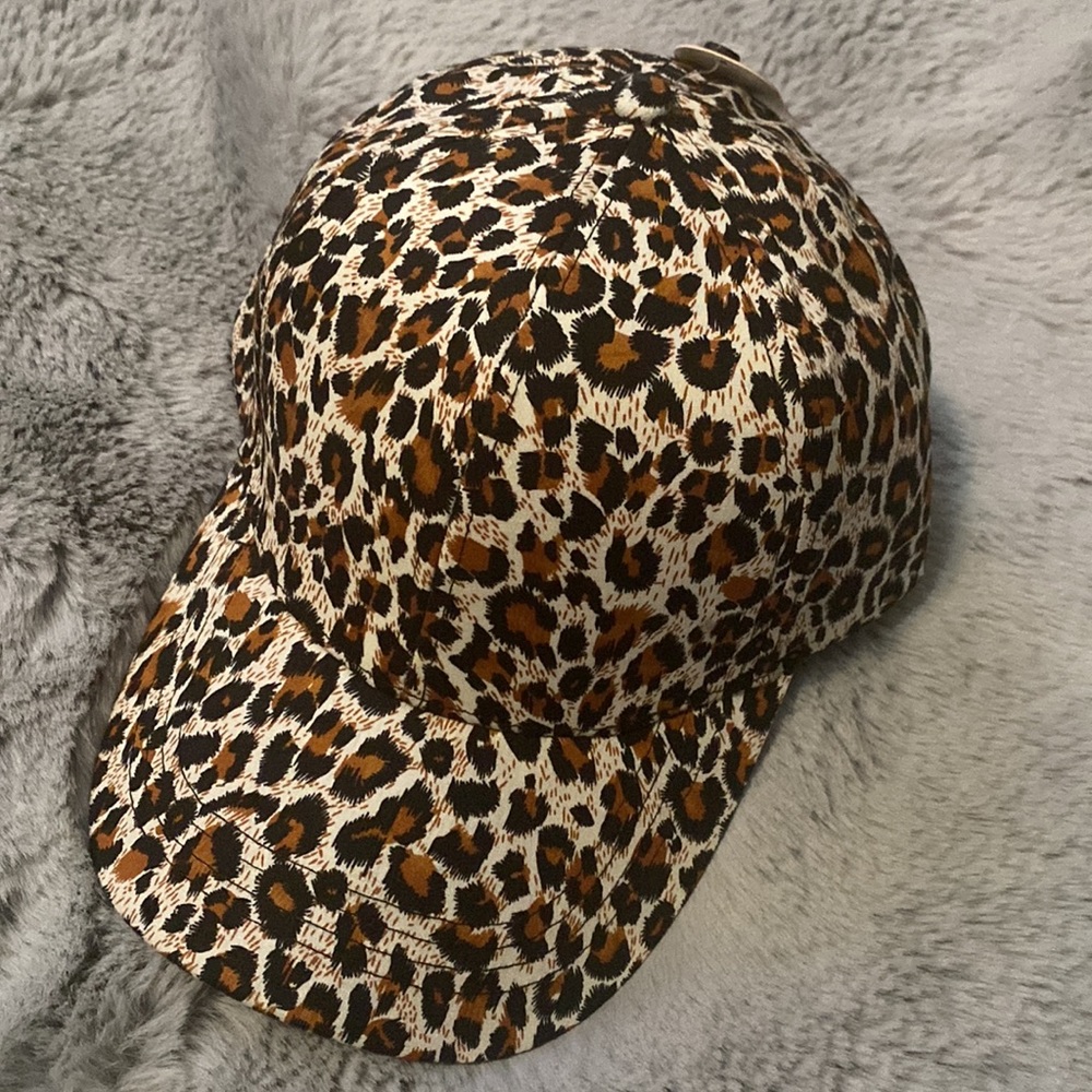 Leaopard Print Hat - Picture 5 of 5